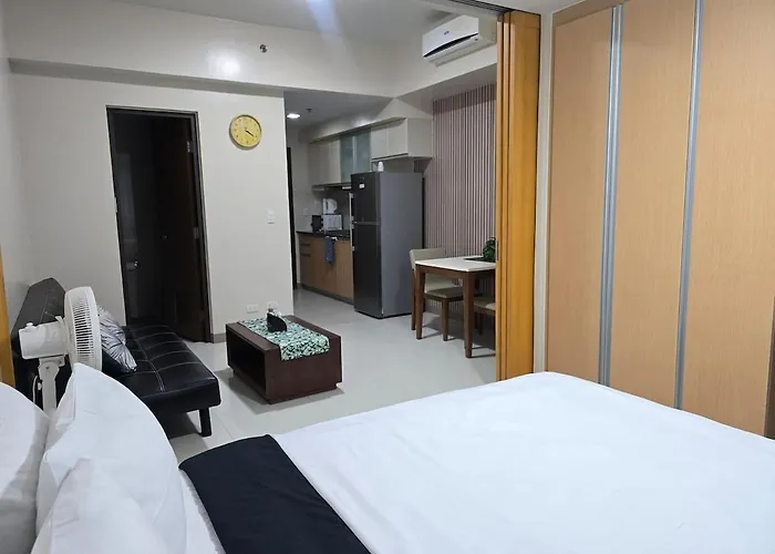 Modern Bgc One Uptown 1br Near Grand Hyatt Uptown Mitsukoshi Malls And St Lukes Medical Center Apartment Manila
