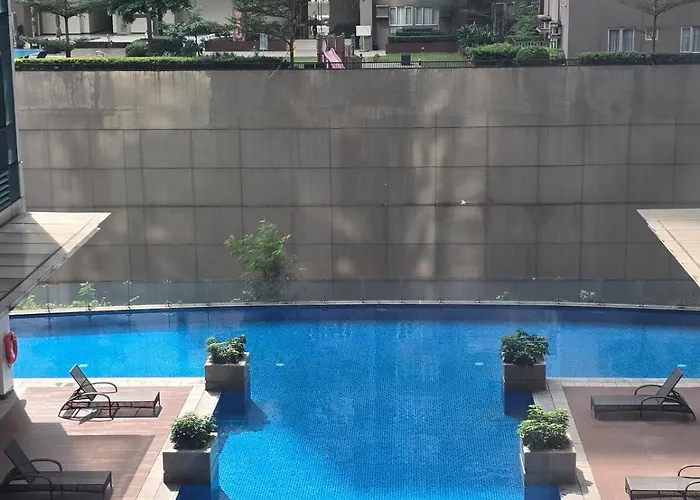 Modern Bgc One Uptown 1br Near Grand Hyatt Uptown Mitsukoshi Malls And St Lukes Medical Center *