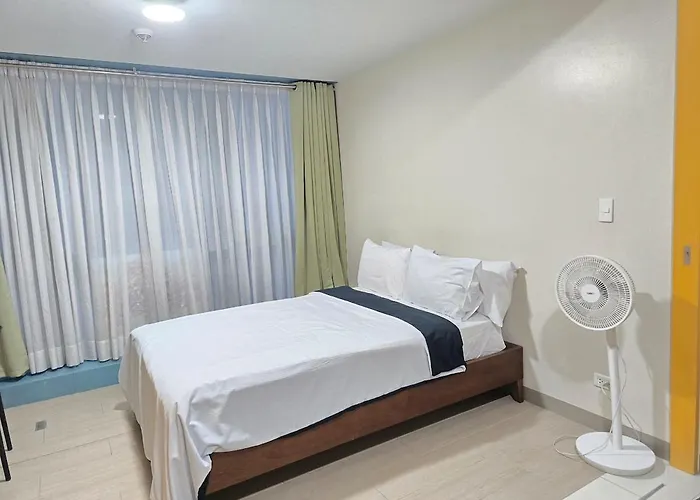 Modern Bgc One Uptown 1br Near Grand Hyatt Uptown Mitsukoshi Malls And St Lukes Medical Center Apartment Manila