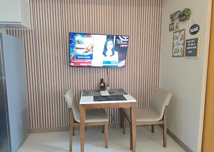 Modern Bgc One Uptown 1br Near Grand Hyatt Uptown Mitsukoshi Malls And St Lukes Medical Center Apartment