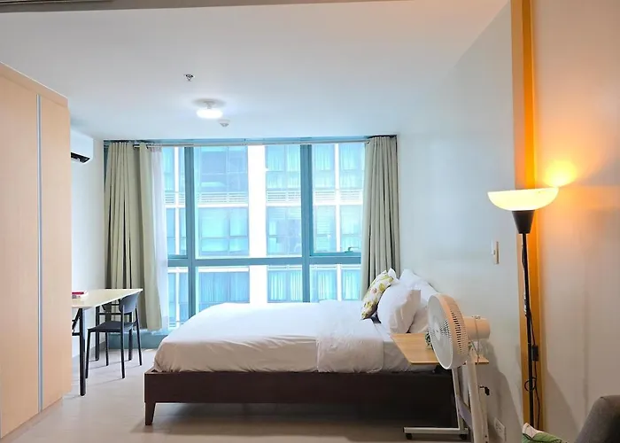 Apartment Modern Bgc One Uptown 1br Near Grand Hyatt Uptown Mitsukoshi Malls And St Lukes Medical Center